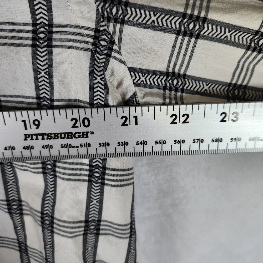 Banana Republic Plaid Button Up Shirt L Untucked Fit Black White‎ Long Sleeve